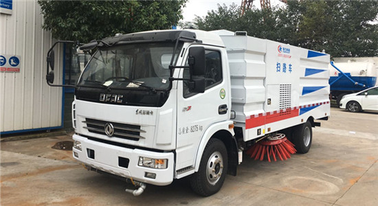 東風大多利卡掃路車|7噸掃路車圖片