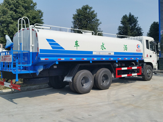 東風后雙橋20噸灑水車圖片