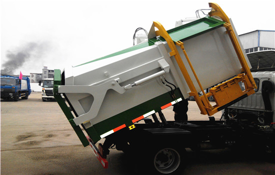 福田側裝壓縮式對接垃圾車(3-4立方)圖片