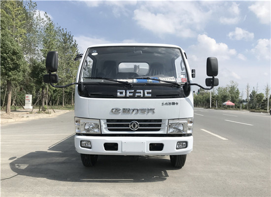 東風多利卡灑水車︱5噸灑水車圖片