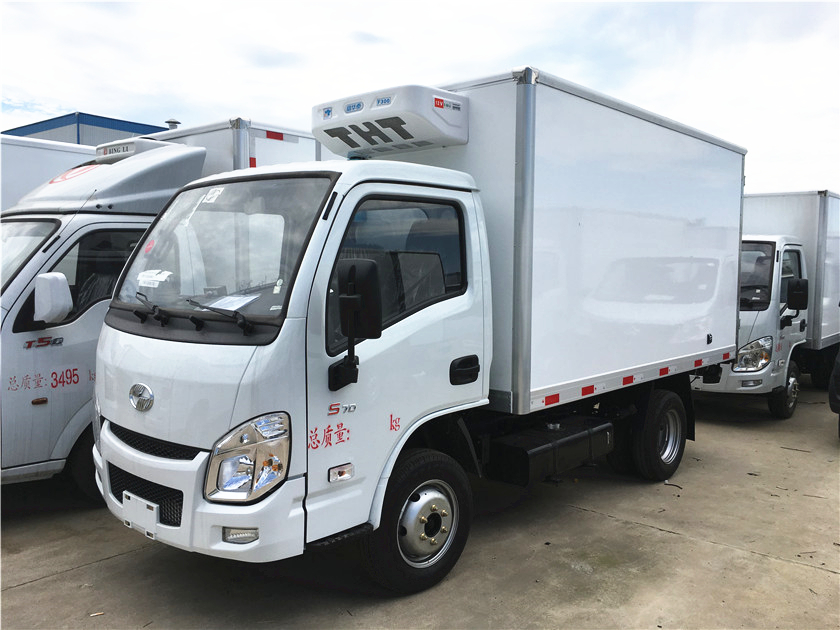 躍進(jìn)小福星冷藏車(廂長(zhǎng)3.3米)