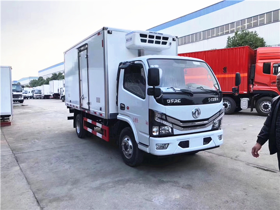 東風小多利卡冷藏車(廂長4.2米)
