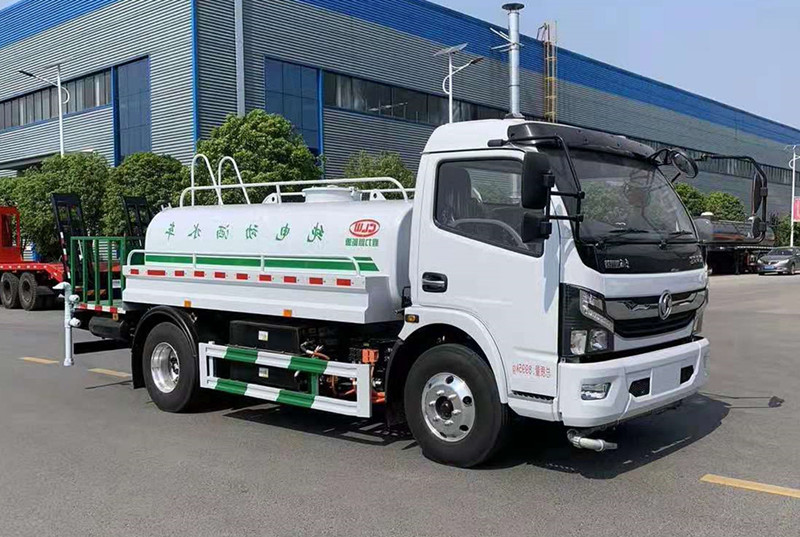 東風(fēng)多利卡5噸純電動灑水車