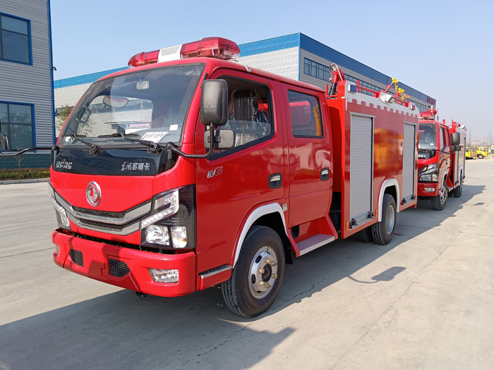 5噸消防灑水車多少錢_村鎮鄉鎮森林消防車_1.5-3.5噸水罐消防車現車價格