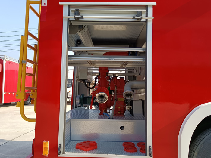 5噸消防灑水車_物業工廠小區消防車_2.5-5噸泡沫消防車現車報價