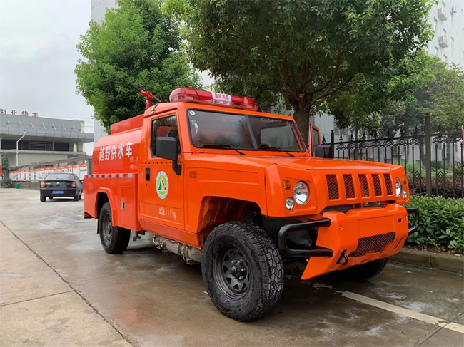 森林防火指揮車_2噸四驅消防灑水車_甘肅青海_四驅消防供水車北汽吉普四驅森林防火巡邏車