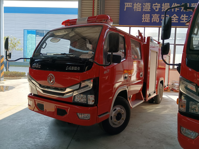 5噸消防灑水車多少錢_商業區倉庫消防車_2.5-5噸泡沫消防車現車報價