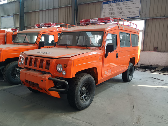 森林巡邏消防車_越野消防灑水車_陜西_四驅森林消防車_越野四驅運兵突擊消防車